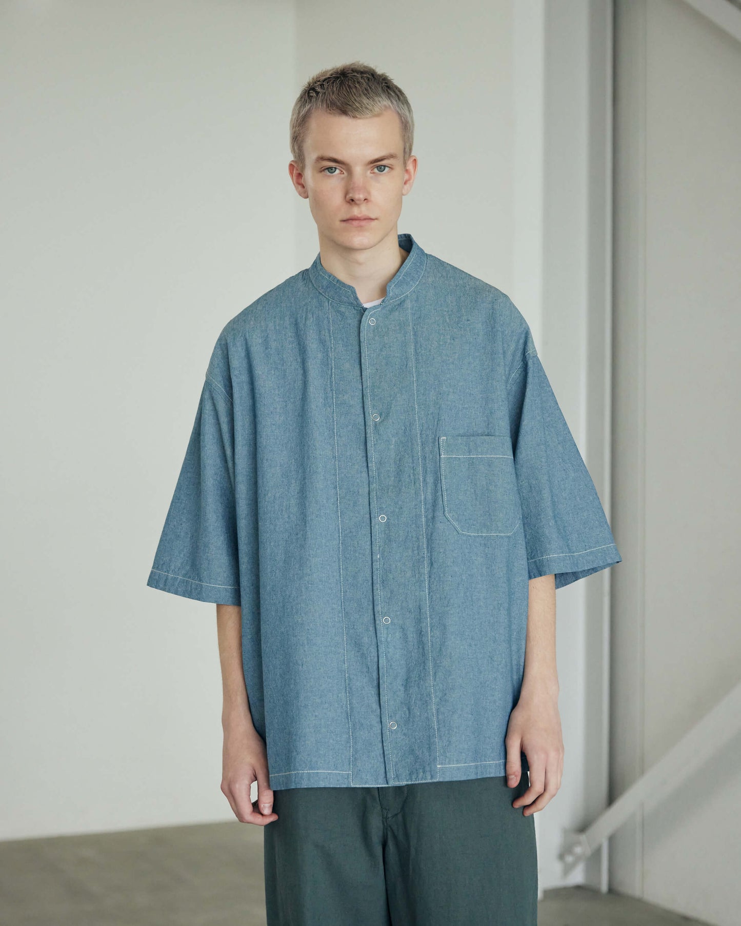 Chambray Snap Half Sleeve Shirt